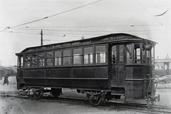 Magyarország, Budapest IX., Vágóhíd vontatási telep. »A BHÉV P V tipusú, C 3021 pályaszámú, eredetileg 4-tengelyes BBVV motorkocsiból (ex 21) 1924-ben átépített pótkocsija. Eredeti gyártás: Ganz és Társa, Budapest,1899.« Leltári jelzet: 32513, 1928, Magyar Műszaki és Közlekedési Múzeum / Archívum / Negatívtár / BHÉV gyűjteménye, Budapest, Fortepan #132385