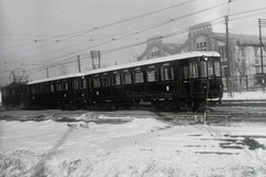 Magyarország, Budapest XI., Fehérvári út (Fő utca), Budafok Forgalmi telep. »A BHÉV P XII típusú. C 3207 és 3208 pályaszámú, a budafoki vonalra készült 4-tengelyes pótkocsija 1928/1929 telén. (Rendelési szám: Ordre 897, Gyártási szám: 27261 és 27262/1928)« Leltári jelzet: 32526, 1928, Magyar Műszaki és Közlekedési Múzeum / Archívum / Negatívtár / BHÉV gyűjteménye, Budapest, Fortepan #132393