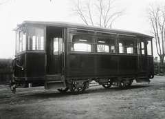 Magyarország, Budapest XI., Fehérvári út (Fő utca), Budafok Forgalmi telep. A törökbálinti vonalon közlekedő »BHÉV P VIII típusú, C 3137 pályaszámú, BBVV eredetű (ex BBVV 137) pótkocsija. Gyártás: Gép- és Vasútfelszerelési Gyár, Kistarcsa, 1915.« Leltári jelzet: 32530, 1927, Magyar Műszaki és Közlekedési Múzeum / Archívum / Negatívtár / BHÉV gyűjteménye, Budapest, Fortepan #132397