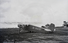 United Kingdom, London, Croydon repülőtér. Desoutter II típusú sportrepülőgép Gipsy motorral, gróf Wenckheim Frigyes gépének a párja. Leltári jelzet: 228, 1930, Magyar Műszaki és Közlekedési Múzeum / Archívum / Negatívtár / Bottó András gyűjteménye, airplane, Desoutter-brand, Fortepan #132456