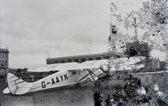 United Kingdom, London, Croydon repülőtér. De Havilland Puss Moth típusú repülőgép. Leltári jelzet: 231, 1930, Magyar Műszaki és Közlekedési Múzeum / Archívum / Negatívtár / Bottó András gyűjteménye, airplane, De Havilland-brand, Fortepan #132457