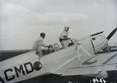 Hungary, Mátyásföld Airport, Budapest XVI., az 1935. június 9-10-i, az osztrák Aero Szövetség által rendezett pünkösdi körrepülés olasz résztvevői Breda 39 típusú repülőgépekkel. Leltári jelzet: 1219, 1935, Magyar Műszaki és Közlekedési Múzeum / Archívum / Negatívtár / Magyar Nemzeti Múzeum Történeti Képcsarnok gyűjteménye, pilot, airplane, Breda-brand, Budapest, Fortepan #132617