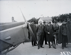 Hungary, Mátyásföld Airport, Budapest XVI., angol Push-Moth 3 üléses sportrepülőgép 120 LE-s Gypsy motorral. Egyrenuhában Marosszéky Jenő repülő százados. Leltári jelzet: 1572, 1935, Magyar Műszaki és Közlekedési Múzeum / Archívum / Negatívtár / Magyar Nemzeti Múzeum Történeti Képcsarnok gyűjteménye, airplane, De Havilland-brand, Budapest, Fortepan #132711