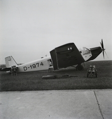 Hungary, Mátyásföld Airport, Budapest XVI., Junkers Ju 52 típusú repülőgép prototípusának bemutatója. Leltári jelzet: 2848, 1935, Magyar Műszaki és Közlekedési Múzeum / Archívum / Negatívtár / özv Szintai Józsefné gyűjteménye, airplane, Junkers-brand, Budapest, prototype, Fortepan #132742