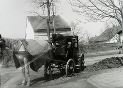 »Konflis, valahol az alföldön.« Leltári jelzet: 29837, 1915, Magyar Műszaki és Közlekedési Múzeum / Archívum / Negatívtár / Pölös István gyűjteménye, Czakó Ferenc, Fortepan #132939