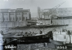 Hungary, Óbuda, Budapest III., Óbudai Hajógyár, szemben a DDSG Czerna oldalkerekes vontató gőzhajó (épült: 1924.). Leltári jelzet: 21626, 1931, Magyar Műszaki és Közlekedési Múzeum / Történeti Fényképek Gyűjteménye / Óbudai Hajógyár gyűjteménye, Budapest, steamboat, Fortepan #133086