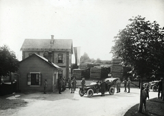 Austria, Villach, a 10. hadsereg parancsnoki szemléje a tüzérség autójavító telepén. Leltári jelzet: MMKM_TEMGY_78_17 , 1915, Magyar Műszaki és Közlekedési Múzeum / Témagyűjtemény / Vértes Vilmos István gyűjteménye, First World War, automobile, Fortepan #133323