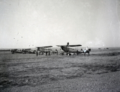 Magyarország, előtérben két Fokker CVD felderítő repülőgép, tőlük balra egy Udet U12 és egy Hungária (U12 magyar változata) repülőgép., 1937, Varga Csaba dr., repülőgép, Fokker-márka, Udet-márka, Udet U 12, Fokker C.V, Fortepan #133462