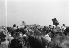 Magyarország, Ferihegyi (ma Liszt Ferenc) repülőtér, Budapest XVIII., Jurij Gagarin fogadása 1961. augusztus 19-én., 1961, Chuckyeager tumblr, repülőtér, Aeroflot légitársaság, Iljusin IL-14, Budapest, Jurij Gagarin-ábrázolás, Fortepan #133771