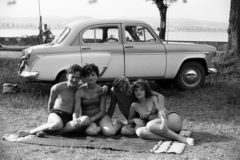 Hungary,Lake Balaton, Tihany, Gödrös, Lepke sor., 1965, Chuckyeager tumblr, beach, bathing suit, tableau, aerial, Moskvitch-brand, plaid, Fortepan #133802