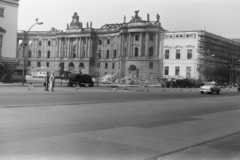 Németország, Berlin, Kelet-Berlin, Unter den Linden, szemben Humboldt Egyetem könyvtára a Bebelplatz-on, 1963, Chuckyeager tumblr, NDK, Kelet-Berlin, Fortepan #133855