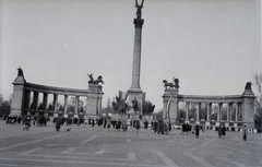 Magyarország, Budapest XIV., Hősök tere, Millenniumi emlékmű., 1936, Chuckyeager tumblr, tér, lovas szobor, Budapest, szoborcsoport, Árpád-ábrázolás, Gábriel arkangyal-ábrázolás, Fortepan #134082