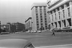 Oroszország, Moszkva, Manézs tér a Tverszkaja (ekkor Gorkij) utca felé nézve, jobbra a Moszkva Szálló., 1958, Chuckyeager tumblr, Szovjetunió, trolibusz, MTB-82, Fortepan #134198