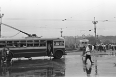 Ukraine, Kyiv, Állomás tér., 1959, Chuckyeager tumblr, Soviet Union, trolley bus, Fortepan #134200