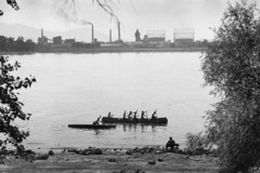 Hungary, Budapest XIII.,Budapest III., Óbudai Gázgyár a Népszigetről nézve., 1969, Chuckyeager tumblr, Danube, gasworks, Budapest, Fortepan #134225