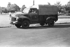 Hungary, Budapest XIV., Városligeti körút. A Magyarországi Izraeliták Országos Irodája (MIOI) Bedford J-Type teherautója., 1959, Chuckyeager tumblr, Budapest, Bedford-brand, Fortepan #134295