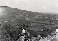 Magyarország, Pomáz, a település a Delelő-dombról nézve., 1939, Fortepan/Album018, sziklán ülni, Fortepan #134587