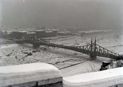 Magyarország, Gellérthegy, Budapest XI., kilátás a Szabadság (Ferenc József) híd és a Fővám tér felé., 1940, Fortepan/Album018, folyó, Duna, jégzajlás, Budapest, Duna-híd, Feketeházy János-terv, Fortepan #134625