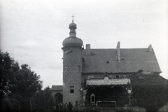 Magyarország, Hort, Kossuth Lajos út, a Zárda épülete, oldalában a Czapik Gyula egri érseki beiktatása alkalmával tartott ünnepi mise oltára., 1943, Fortepan/Album021, Fortepan #134756