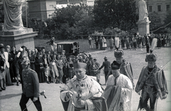 Magyarország, Eger, a Főszékesegyház lépcsője, Czapik Gyula, az új egri érsek érkezik beiktatására, 1943. június 30-án., 1943, Fortepan/Album021, Fortepan #134778