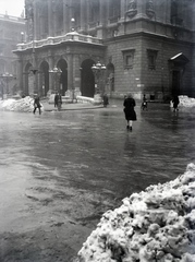 Magyarország, Budapest VI., Andrássy út, Magyar Állami Operaház., 1931, Lőrinczi Ákos, hó, neoreneszánsz, Ybl Miklós-terv, Budapest, operaház, Fortepan #135096