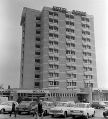 Románia,Erdély, Sepsiszentgyörgy, Kossuth Lajos utca, Hotel Bodoc., 1975, Sütő András örökösei, Új Élet szerkesztőség, szálloda, Fortepan #135703