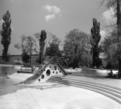 Romania,Transylvania, Sînmartin, Félixfürdő, Termál strand., 1962, Sütő András örökösei, Új Élet szerkesztőség, water slide, Fortepan #135771