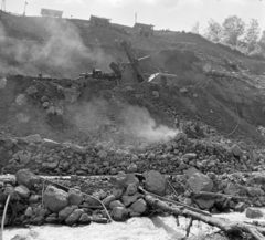 Romania,Transylvania, a Felsőfernezelyi víztározó gátjának építkezése a Firiza folyón, Nagybányától északra., 1962, Sütő András örökösei, Új Élet szerkesztőség, excavator, Fortepan #135816