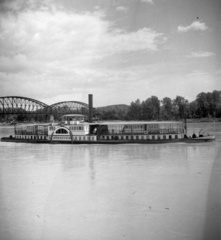 Ausztria, Krems,Mautern an der Donau, a Dürstein gőzös a Dunán, a két város közötti vasúti híd közelében., 1928, Fortepan/Album020, Fortepan #136016