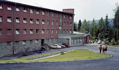 Szlovákia,Magas-Tátra, Magastátra, Felsőtátrafüred üdülőhely (ekkor Ótátrafüred, később Magastátra város része). Hotel Sport (később Grand Hotel Bellevue)., 1963, Fortepan/Album020, Csehszlovákia, színes, Tátra hegység, Fortepan #136020