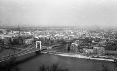 Magyarország, Gellérthegy, Budapest V.,Budapest I., kilátás az Erzsébet híd pesti hídfője és a Bazilika felé., 1967, Fortepan/Album020, folyó, Duna, Budapest, Duna-híd, Sávoly Pál-terv, Fortepan #136086