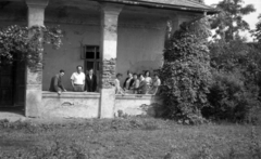 1970, Fortepan/Album020, sitting on a wall, Fortepan #136111