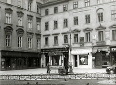 Magyarország, Budapest V., Szervita tér, balra a Teleki palota., 1940, Kelecsényi Kristóf, Budapest, Fortepan #136204