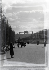 Ausztria, Bécs, a Schönbrunni kastély parkja, háttérben a Gloriette., 1931, Révay Péter, gloriett, Johann Ferdinand Hetzendorf von Hohenberg-terv, Fortepan #136231