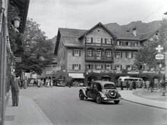 Németország, Oberammergau, Sankt Lucas Strasse 2., Hotel Wittelsbach., 1936, Révay Péter, Citroen-márka, francia gyártmány, automobil, Citroen 11CV Traction Avant, Fortepan #136411