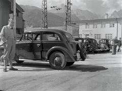 Németország, Garmisch-Partenkirchen, a felvétel a vasútállomásnál készült., 1936, Révay Péter, Fortepan #136428