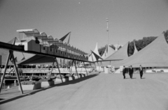 Svájc, Lausanne, Expo 64 (svájci nemzeti kiállítás 1964. április 30. - október 25.) a Genfi-tó partján. A kiállítás területét behálózó egysínű vasút (monorail)., 1964, Vészi Ágnes, modern építészet, egysínű vasút, Fortepan #136479