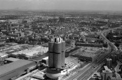 Németország, München, a BMW gyár az Olimpiatoronyból nézve., 1972, Vészi Ágnes, felhőkarcoló, NSZK, modern építészet, Karl Schwanzer-terv, Fortepan #136543