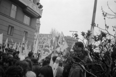 Magyarország, Budapest V., Petőfi tér, március 15-i megemlékezés résztvevői., 1990, Vészi Ágnes, Budapest, Fortepan #136602