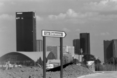 France, Nanterre, La Défense üzleti központ Párizs elővárosában., 1974, Vészi Ágnes, high-rise building, street name sign, modern architecture, Roger Saubot-design, Francois Jullien-design, Robert Camelot-design, Jean de Mailly-design, Bernard Zehrfuss-design, Nicolas Esquillan-design, Jean Prouvé-design, Hyperbolic paraboloid shells , Fortepan #136680