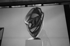 Naum Gabo: Linear Construction No. 4 (1962., bronz, acél)., 1979, Vészi Ágnes, modern művészet, Antoine Pevsner-terv, Fortepan #136924