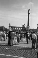 Hungary, Budapest XIV., Hősök tere 1989. június 16-án, az 56-os hősök újratemetésekor., 1989, Vészi Ágnes, Budapest, Archangel Gabriel-portrayal, regime change, Fortepan #137006