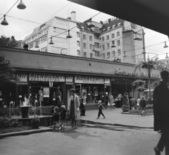 Finland, Helsinki, Forum bevásárlóközpont a Simonkatu és a Mannerheimintie sarkán. A felvétel a VIII. VIT (Világifjúsági Találkozó) idején készült., 1962, Szalay Zoltán, Fortepan #137389