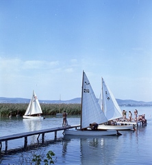 Magyarország,Balaton, Tihany, Lepke sor, Füredi öböl., 1961, Szalay Zoltán, vitorláshajó, színes, tó, Fortepan #137472