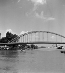 Hungary, Győr, a Mosoni-Duna a Kossuth hídnál, balra Révfalu., 1959, Szalay Zoltán, bridge, József Beke-design, Fortepan #137555