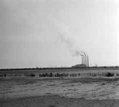 Hungary, Tiszapalkonya, a Tiszapalkonyai Hőerőmű zagytározója, háttérben az erőmű., 1965, Szalay Zoltán, factory chimney, Fortepan #137727