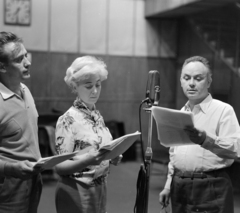 Hungary, Budapest VIII., a Magyar Rádió 1-es stúdiója, Tallós Endre, Hegedűs Ágnes és Ladányi Ferenc színművészek., 1965, Szalay Zoltán, microphone, Budapest, Hungarian Radio, Fortepan #138059