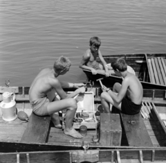 Magyarország, Budapest III., Óbudai-sziget, táborozó vízi úttörők., 1964, Szalay Zoltán, Budapest, Fortepan #138165