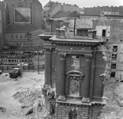 Magyarország, Budapest VIII., Blaha Lujza tér, a Nemzeti Színház bontása., 1965, Szalay Zoltán, villamos, tűzfal, Állami Biztosító, Budapest, Fortepan #138286