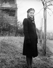 Hungary, Budapest XII., Roskovics utca 2., 1941, Fortepan, portrait, girl, braid, Budapest, Fortepan #13832